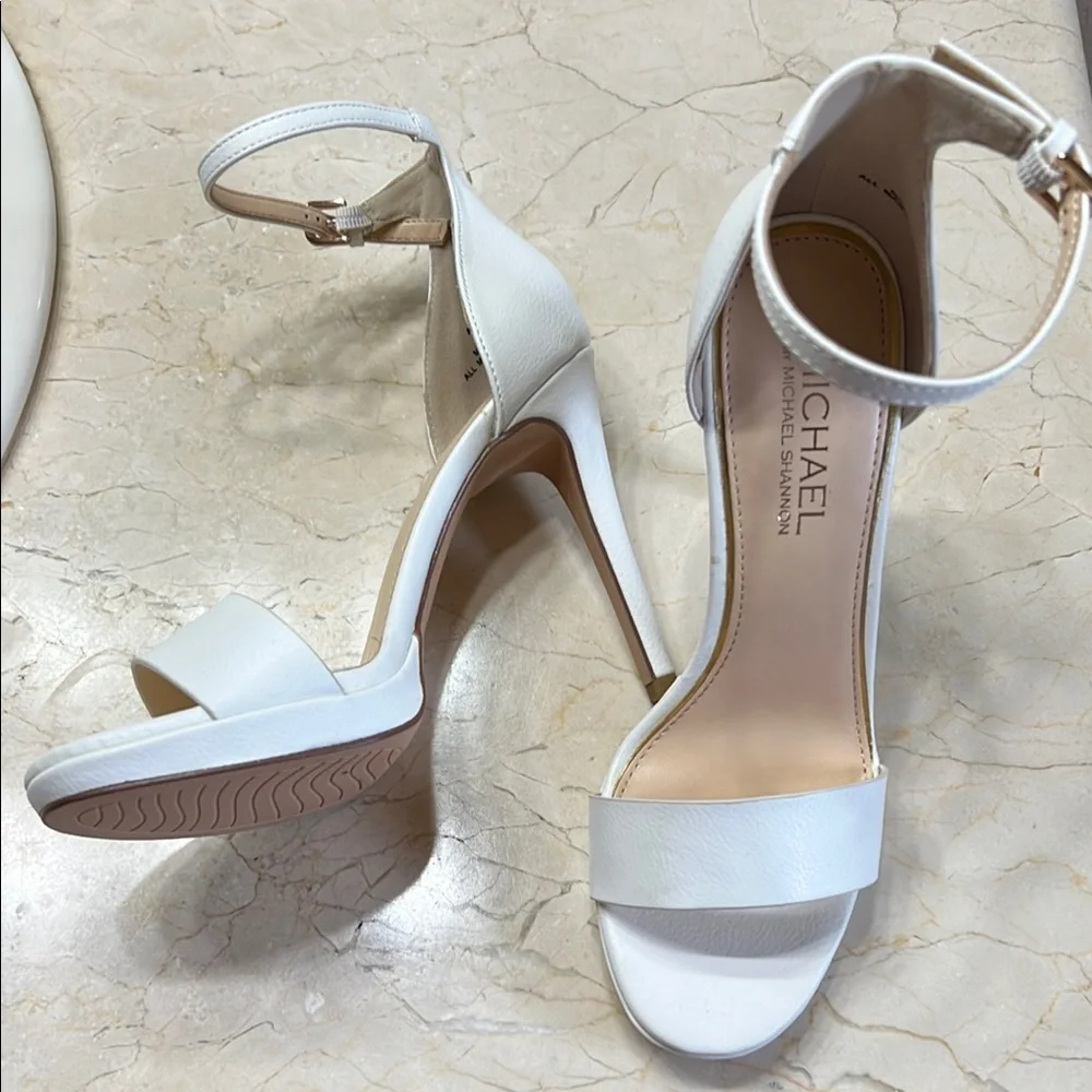 Michael Shannon White Heels Minimalist Design - Picture 2 of 4